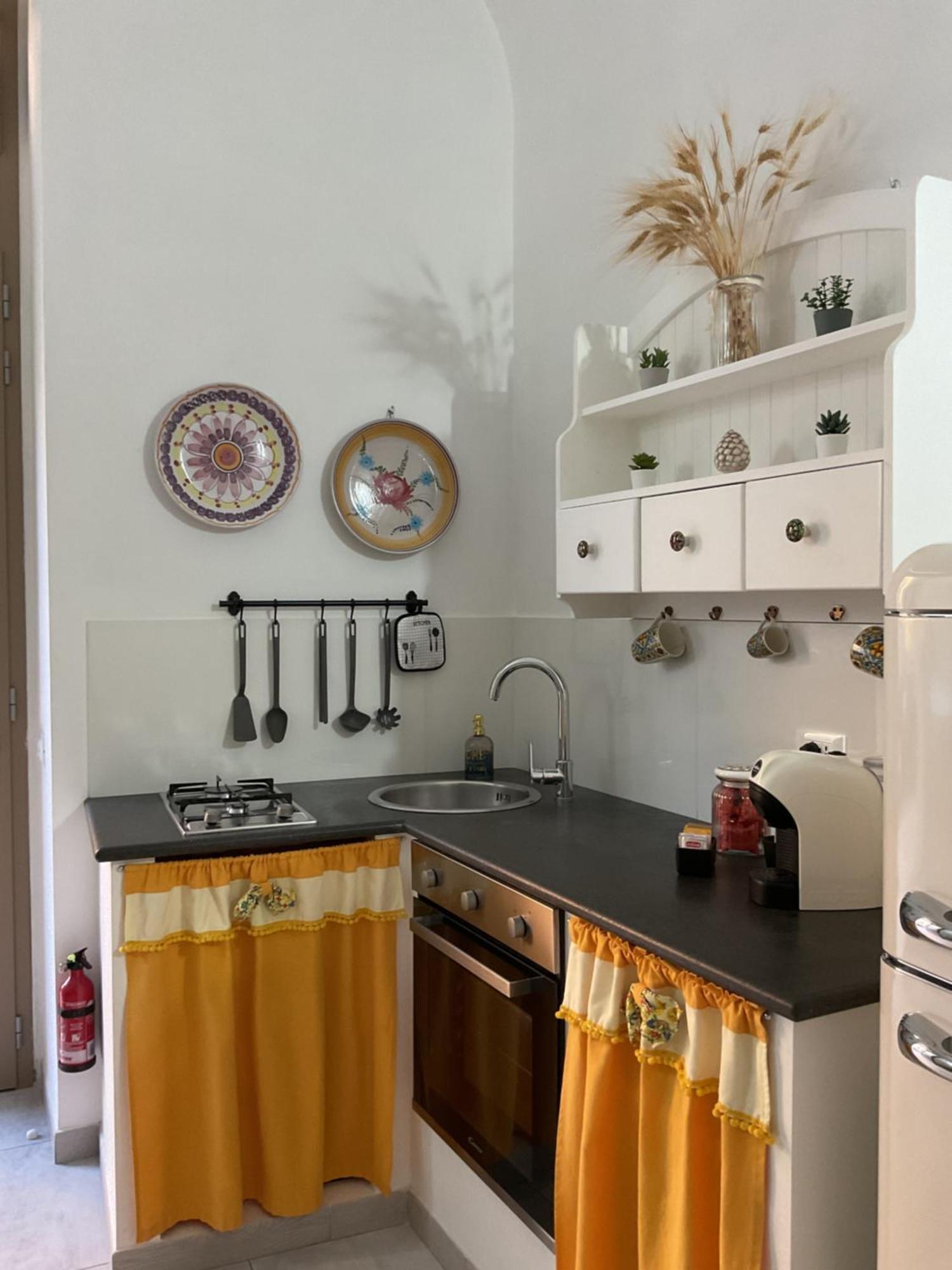 Rossaroll Holiday Houses Noto Bagian luar foto