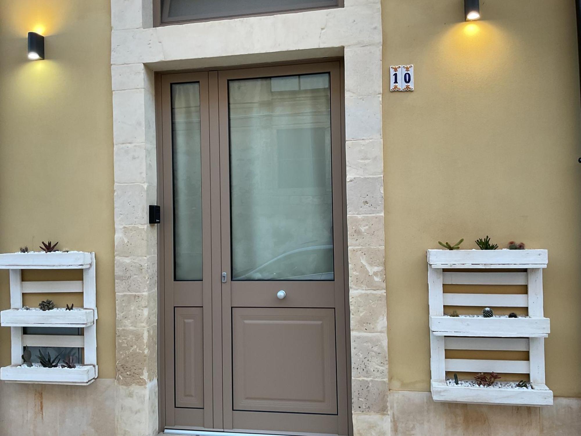 Rossaroll Holiday Houses Noto Bagian luar foto