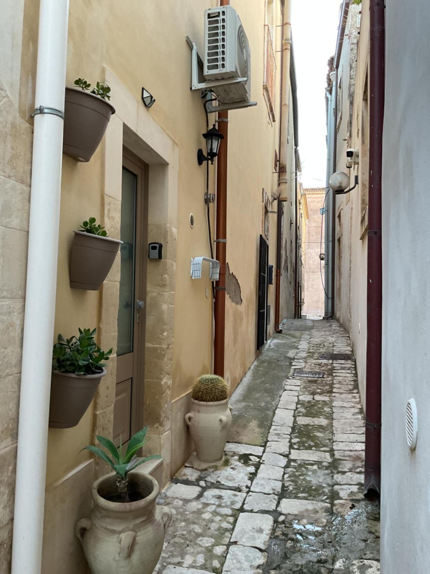 Rossaroll Holiday Houses Noto Bagian luar foto